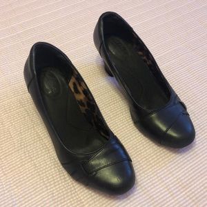 Black Clark’s heels -size 7.5 M